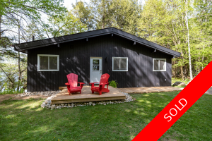 Muskoka  Winterized cottage for sale: Cottage  3 bedroom 2,372 sq.ft. (Listed 2021-06-11)