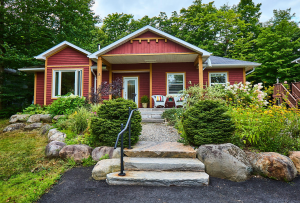 Huntsville House for sale:  3 bedroom 1,696 sq.ft. (Listed 2024-08-13)