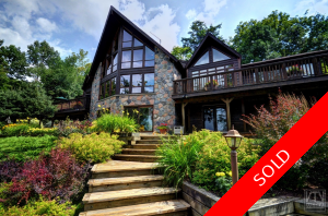 Muskoka Lake of Bays Cottage for sale: 4 bedroom 3 bathrooms, sandy beach, south west